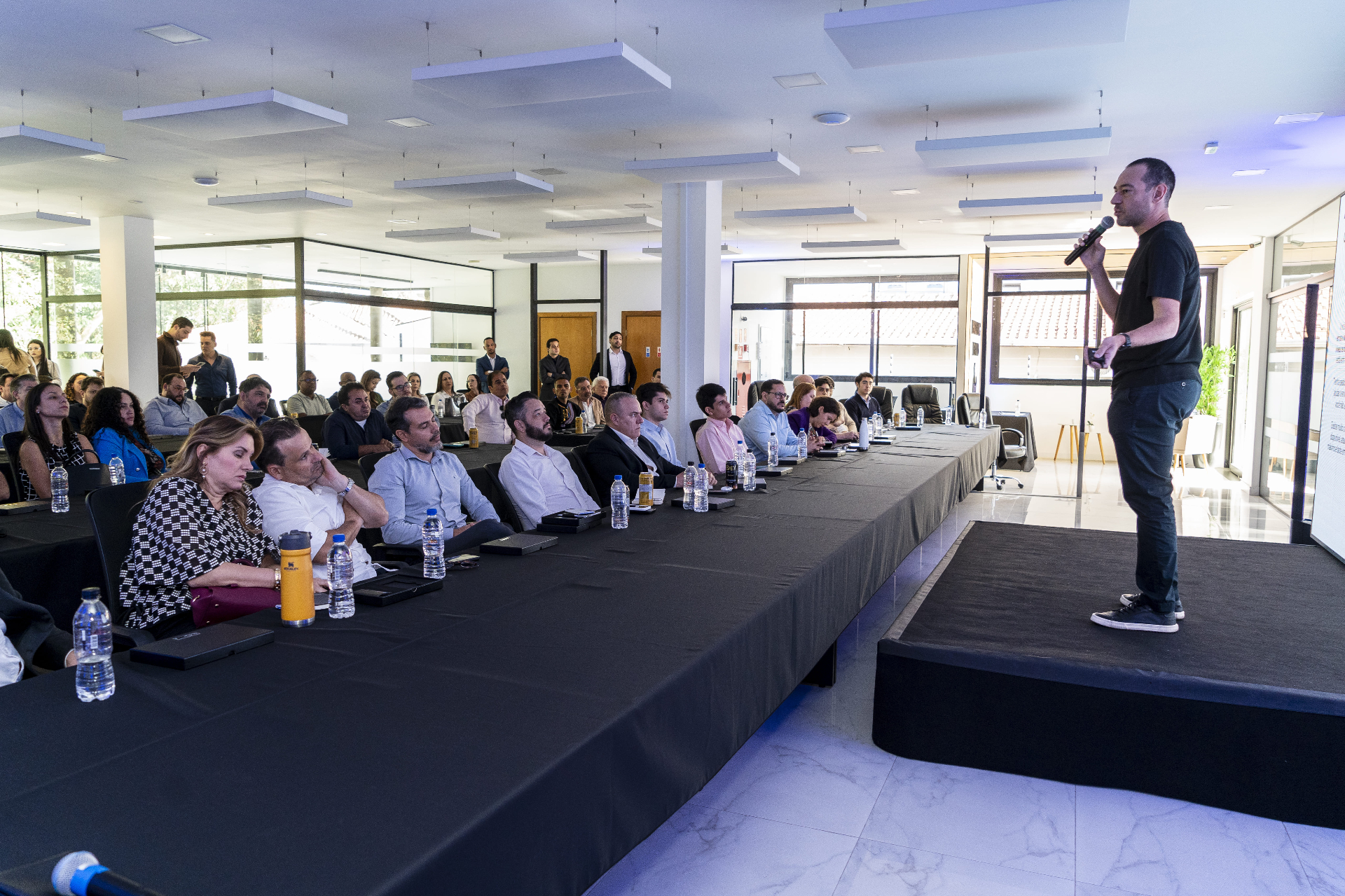 Networking premium em evento empresarial